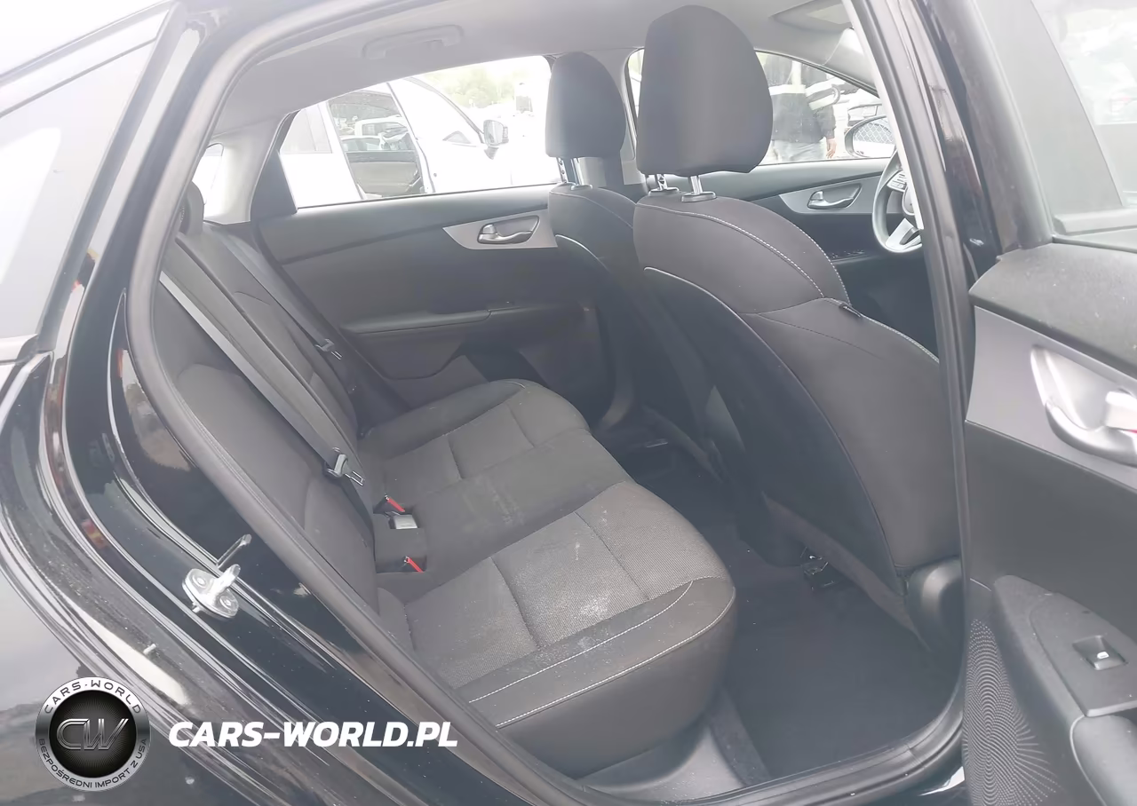 2024 Kia Forte Lxs VIN:3KPF24AD4RE709371 - 8