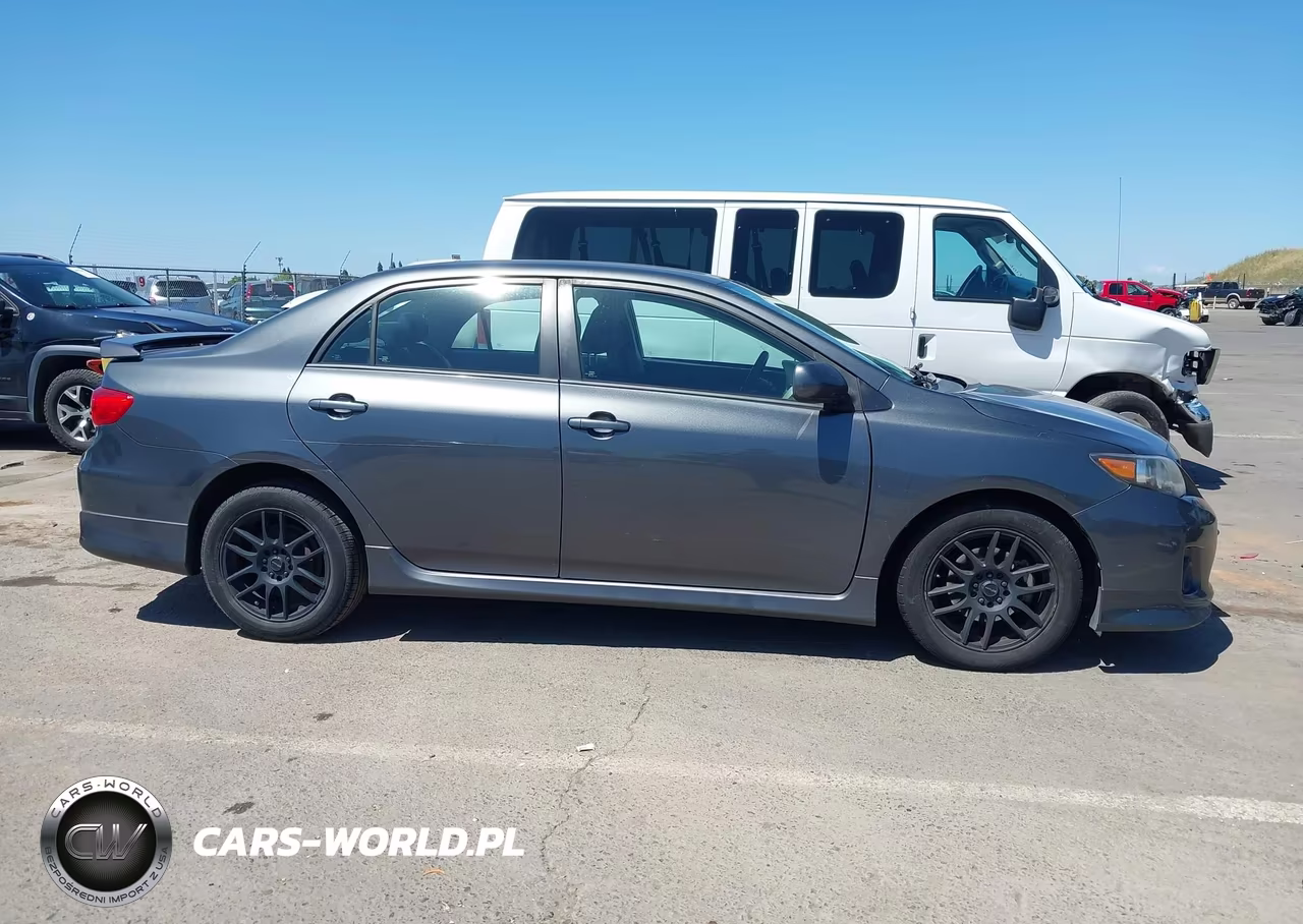 2013 Toyota Corolla S VIN:2T1BU4EE0DC100264 - 13
