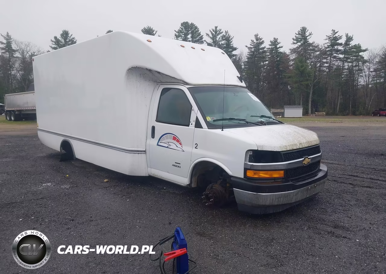 2019 Chevrolet Express Cutaway 4500 Van