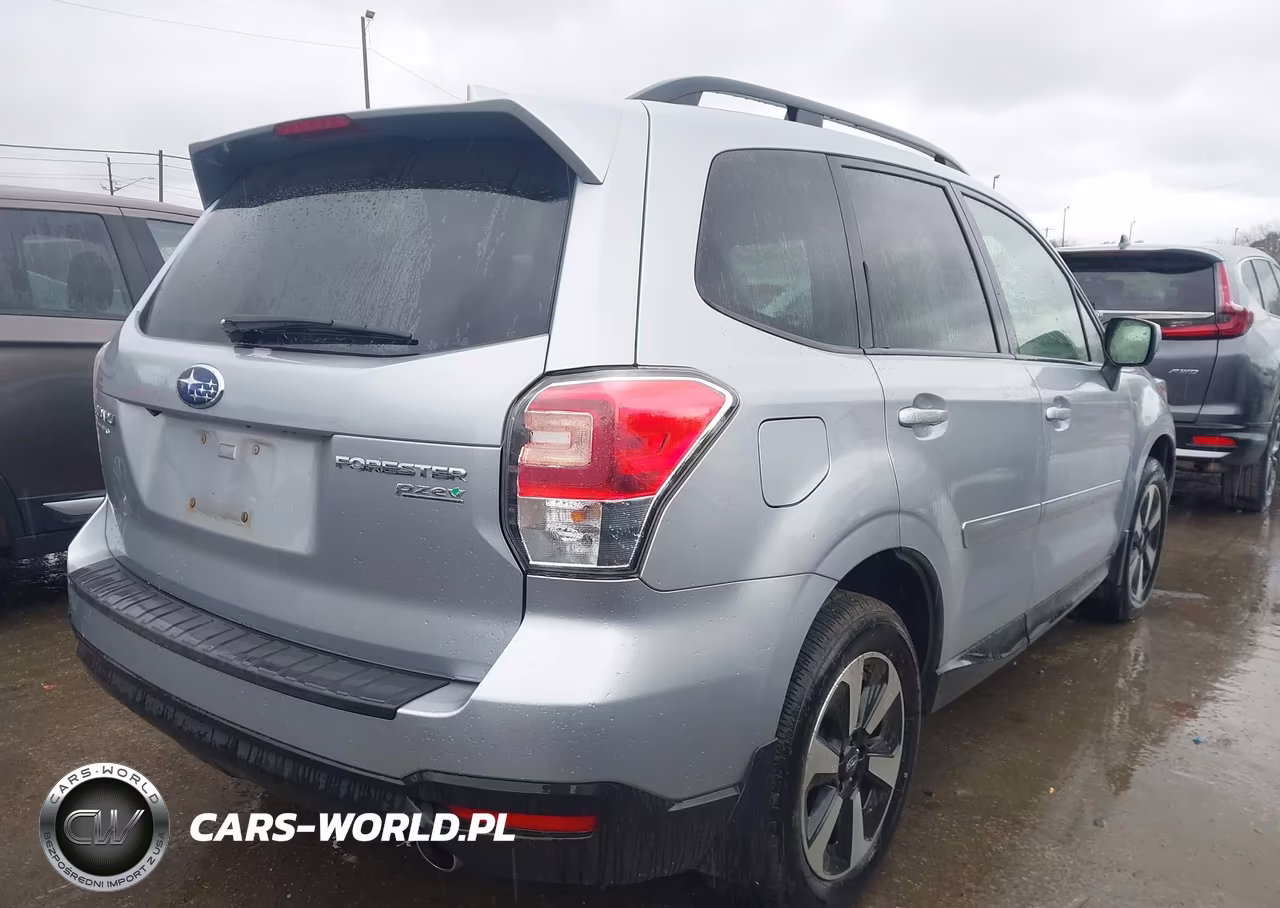2017 Subaru Forester 2.5I Premium VIN:JF2SJAEC4HH479343 - 4