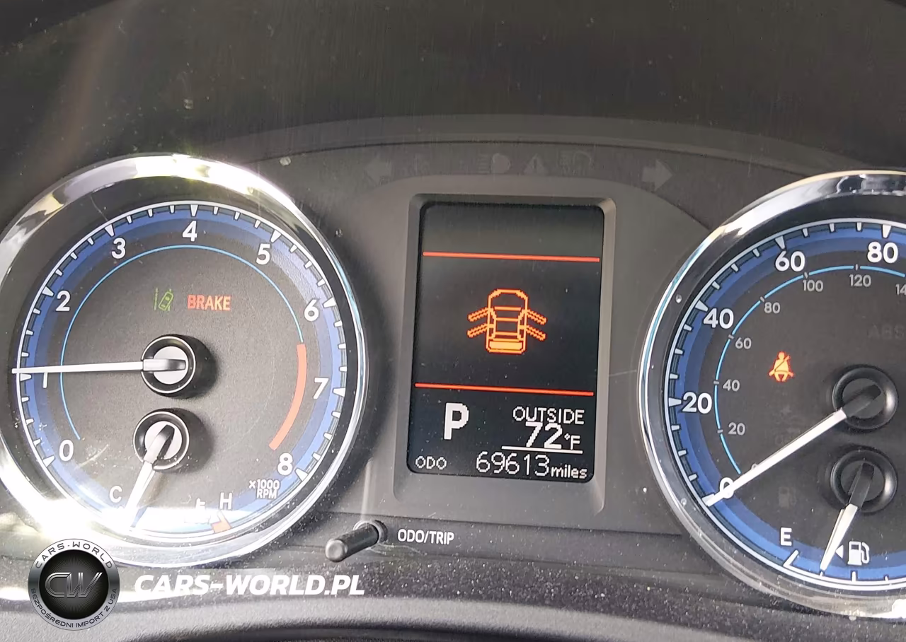 2018 Toyota Corolla Le VIN:2T1BURHE7JC009173 - 14