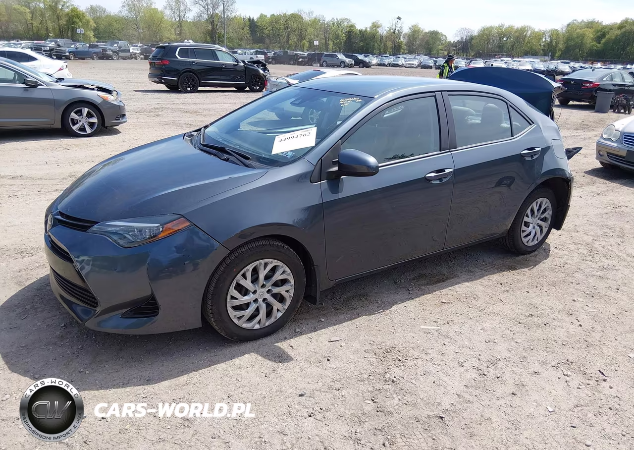 2018 Toyota Corolla Le VIN:2T1BURHE7JC009173 - 2