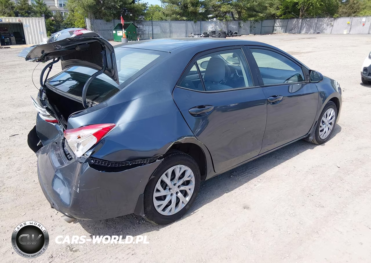 2018 Toyota Corolla Le VIN:2T1BURHE7JC009173 - 4