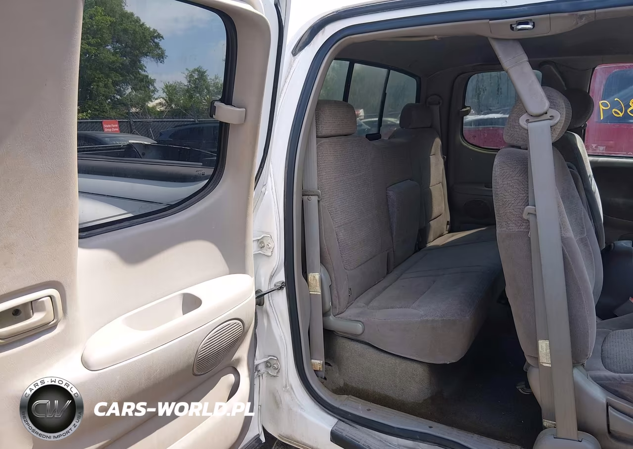 2004 Toyota Tundra Limited V8 VIN:5TBBT48154S442871 - 8