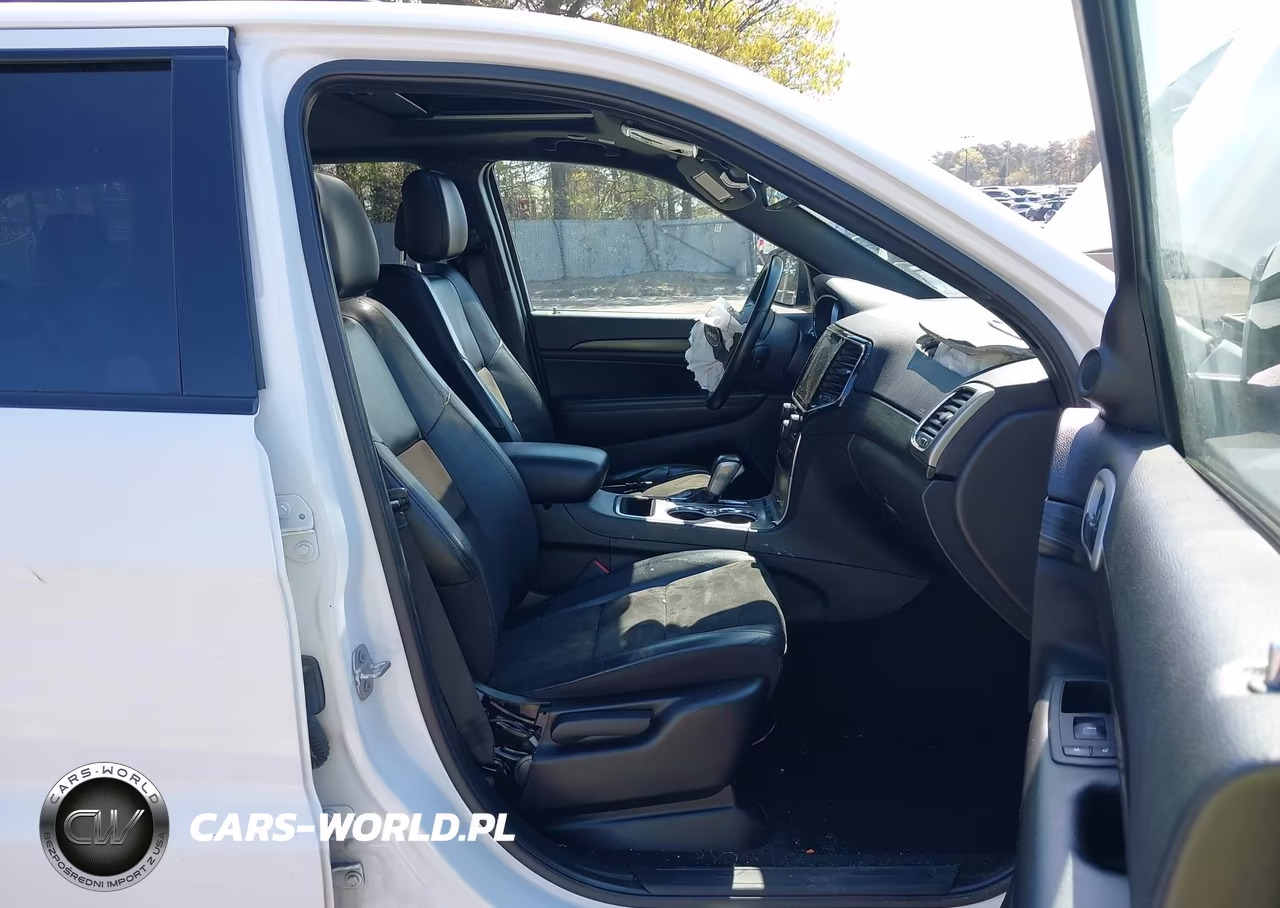 2021 Jeep Grand Cherokee Laredo X 4X4 VIN:1C4RJFAG4MC621569 - 5