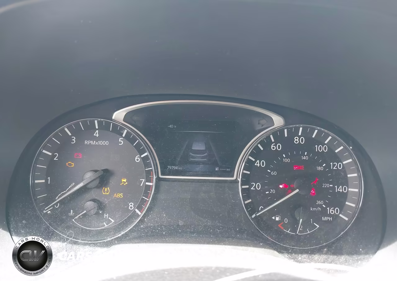 2018 Nissan Pathfinder S VIN:5N1DR2MN6JC645546 - 7