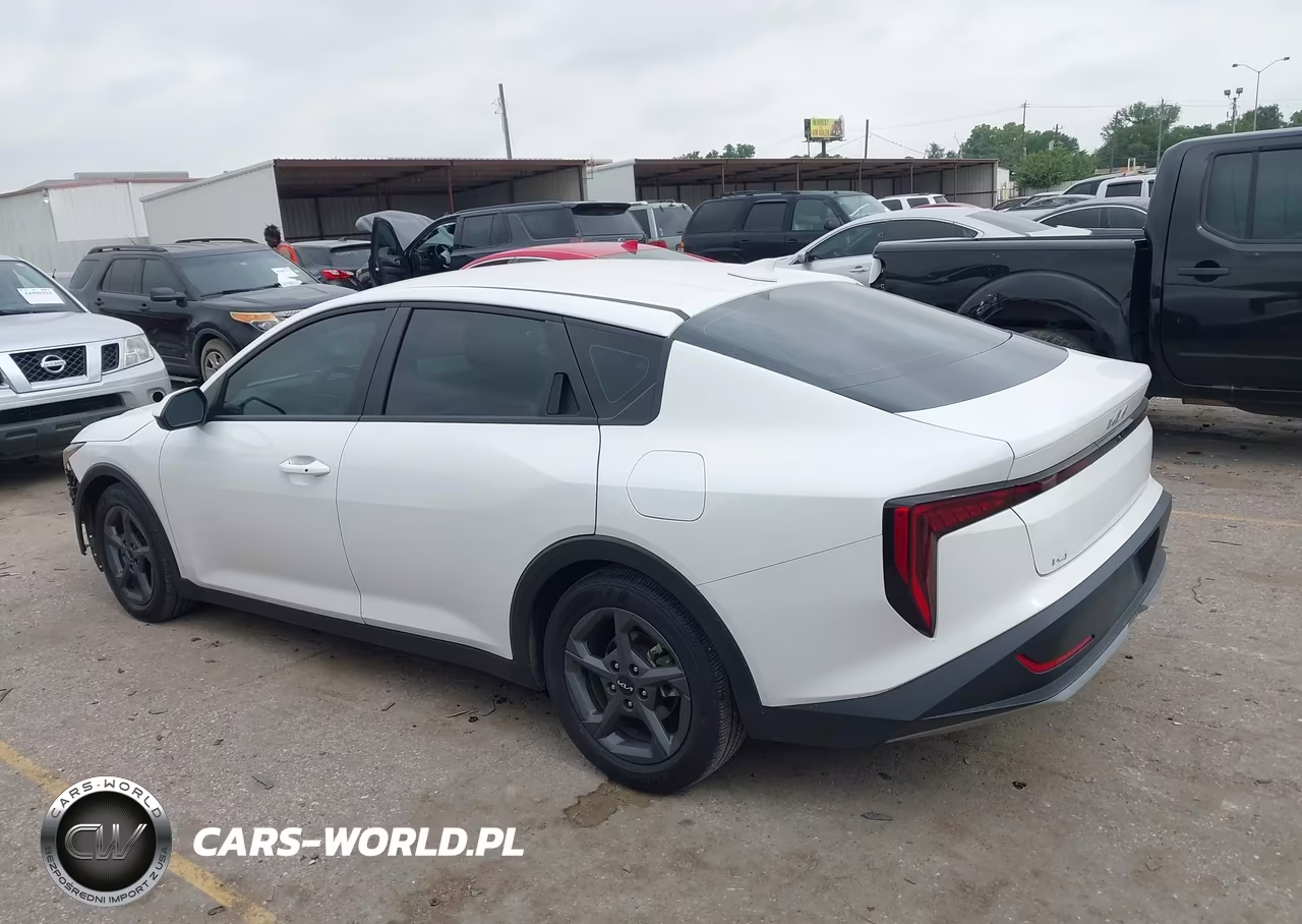 2025 Kia K4 Lxs VIN:3KPFT4DE8SE051433 - 15