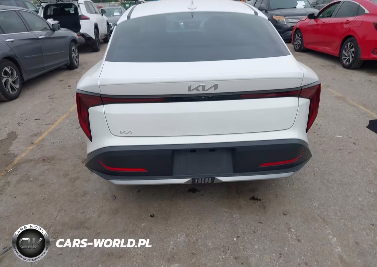 2025 Kia K4 Lxs VIN:3KPFT4DE8SE051433 - 17