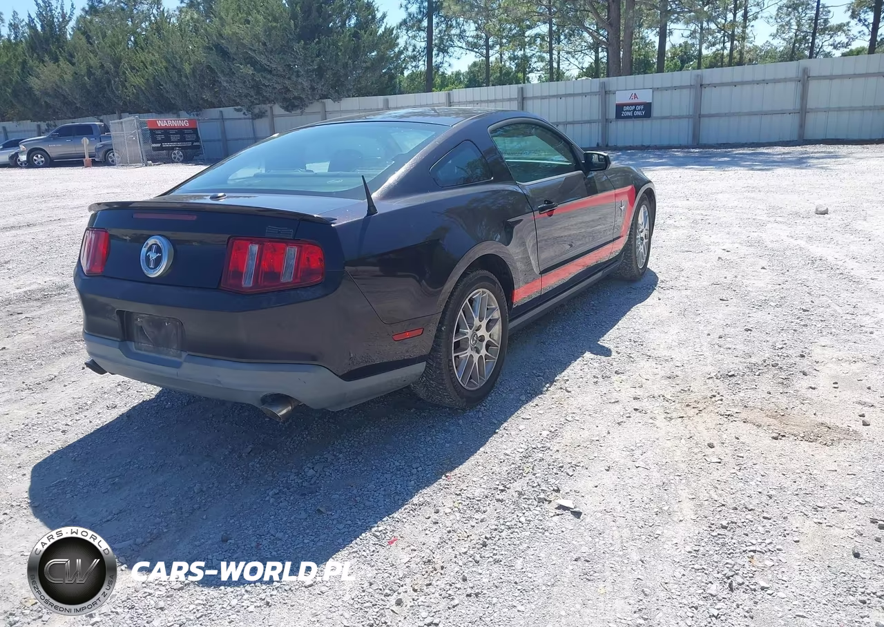2012 Ford Mustang V6 Premium VIN:1ZVBP8AM4C5226860 - 4