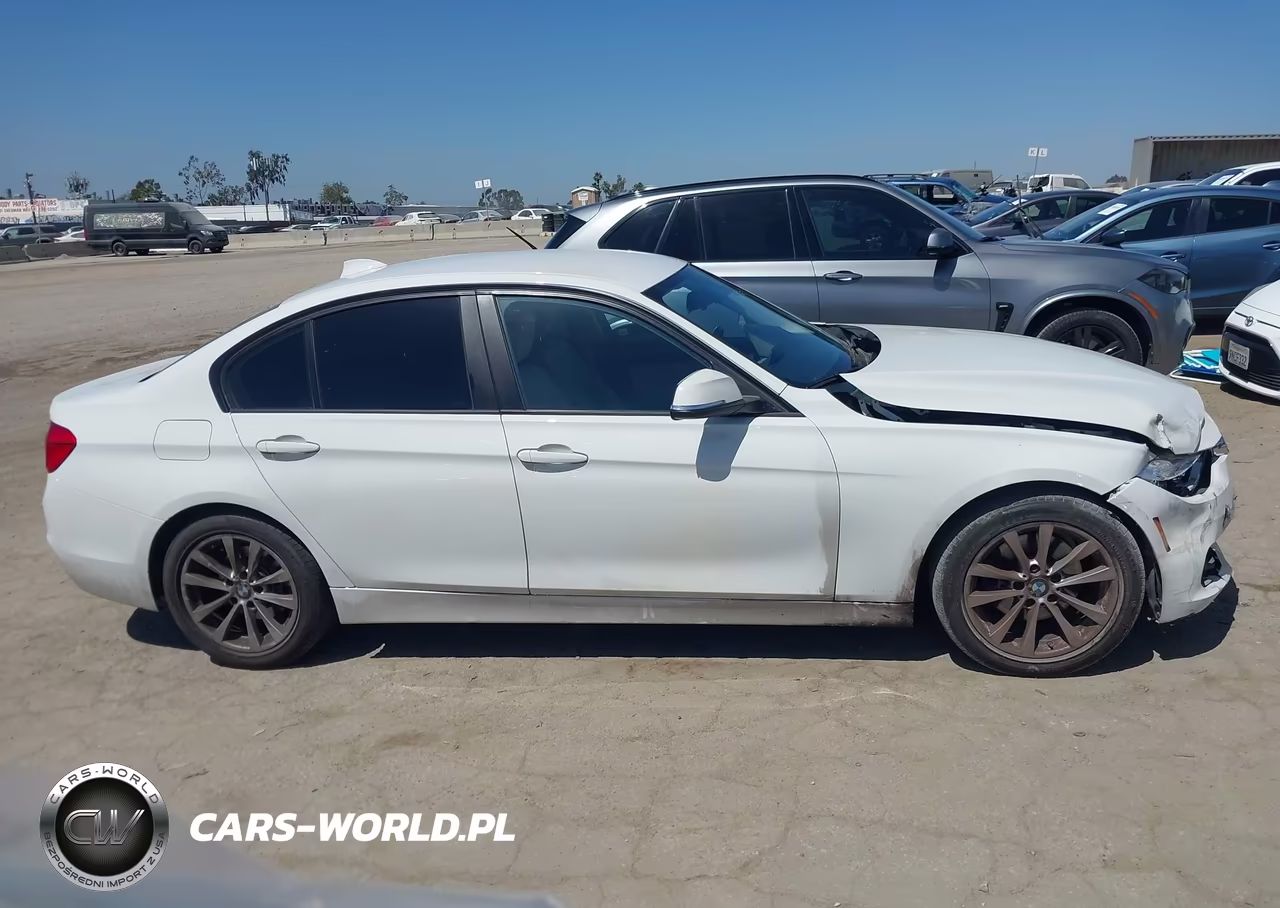 2018 BMW 320I VIN:WBA8E1G57JNU89560 - 13
