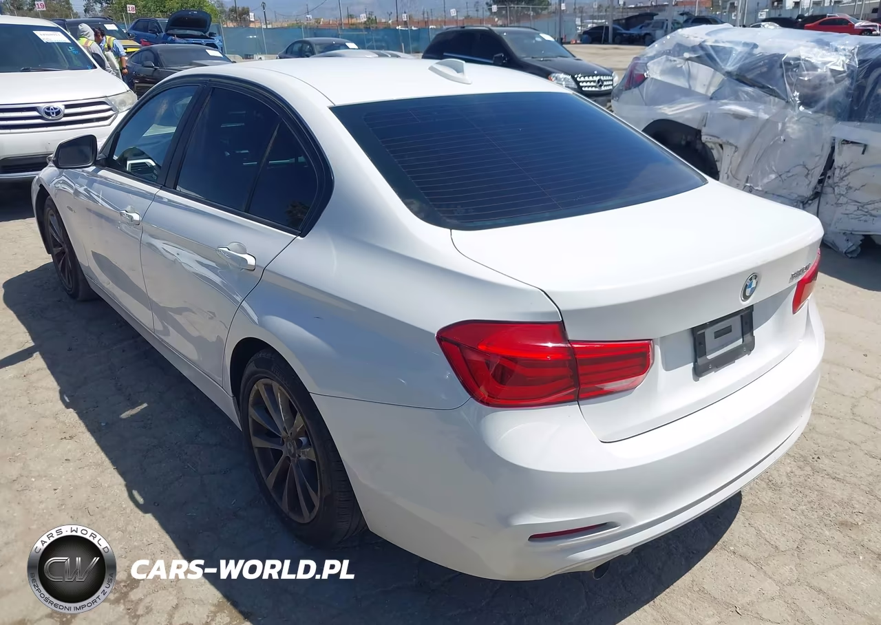 2018 BMW 320I VIN:WBA8E1G57JNU89560 - 3