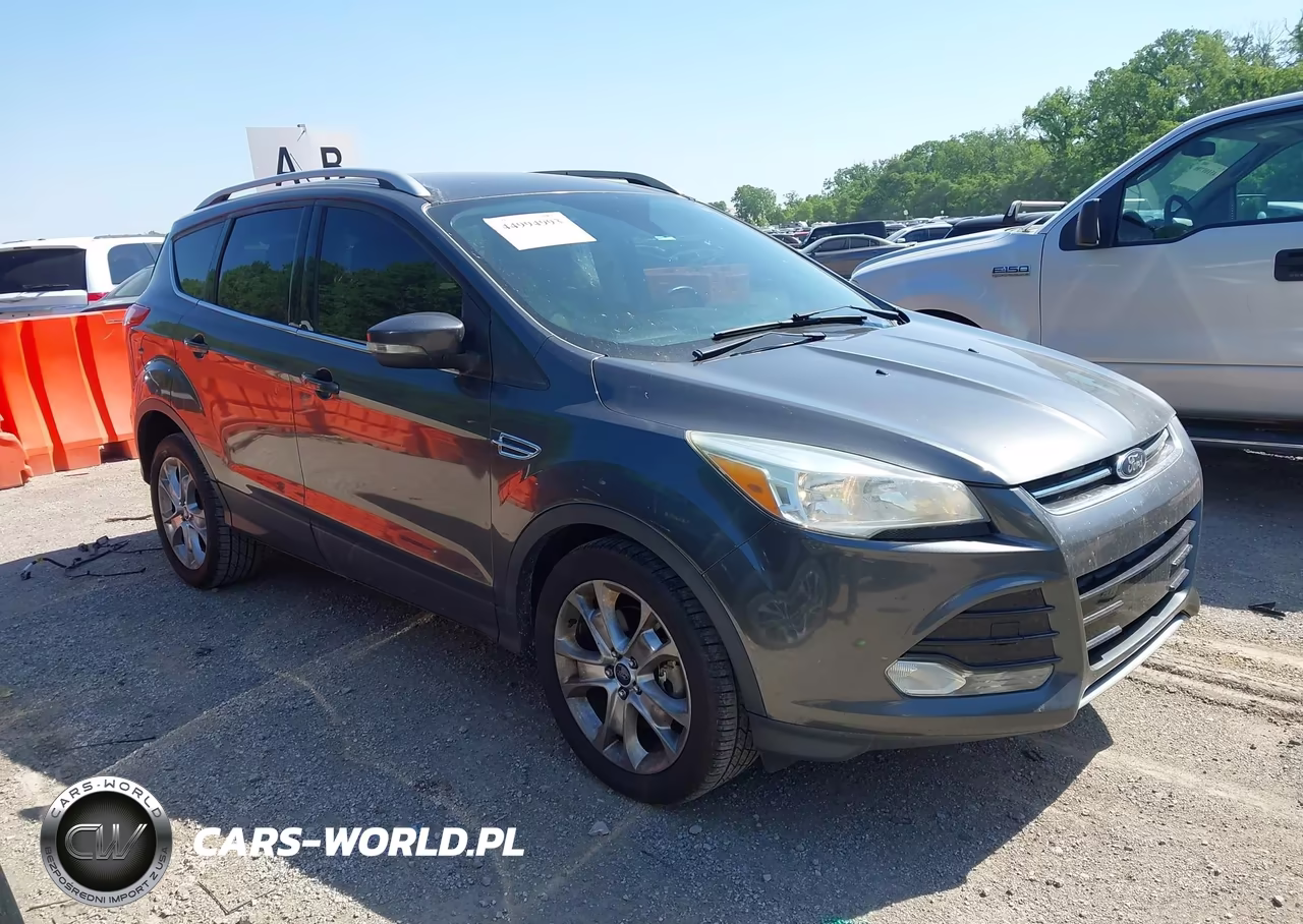2015 Ford Escape Titanium – zdjęcie 1 z 11