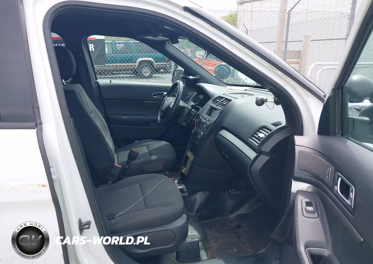 2018 Ford Police Interceptor Utility VIN:1FM5K8AR1JGC35331 - 5