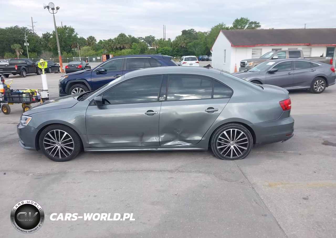 2015 Volkswagen Jetta 1.8T Sport VIN:3VWD17AJ0FM414347 - 14