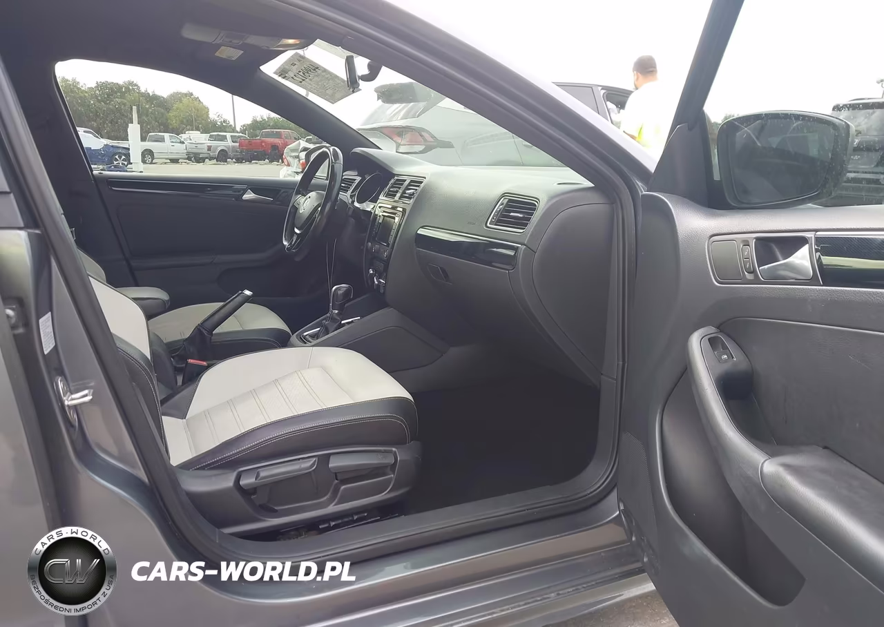 2015 Volkswagen Jetta 1.8T Sport VIN:3VWD17AJ0FM414347 - 5