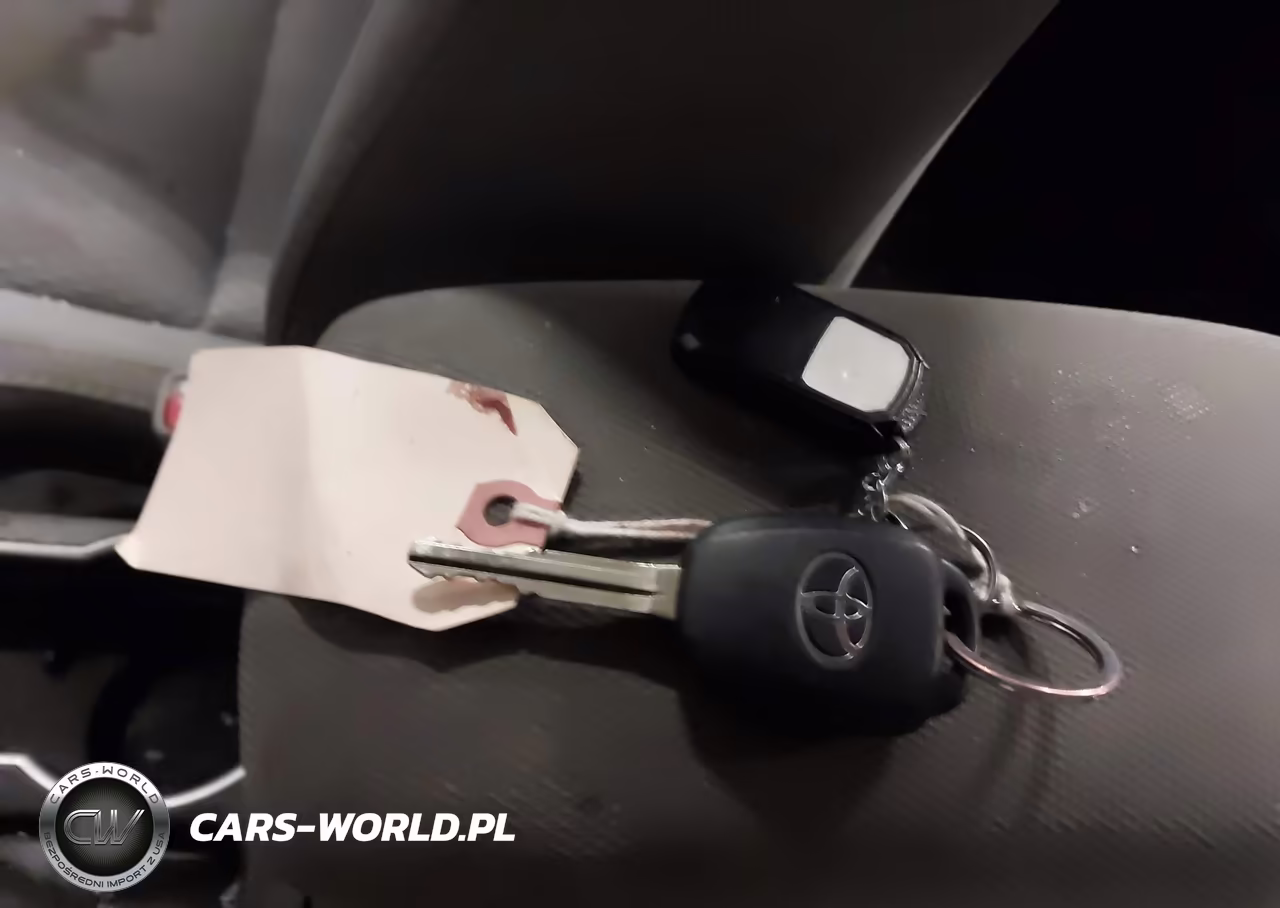 2016 Toyota Corolla Le Plus VIN:2T1BURHE1GC618719 - 11