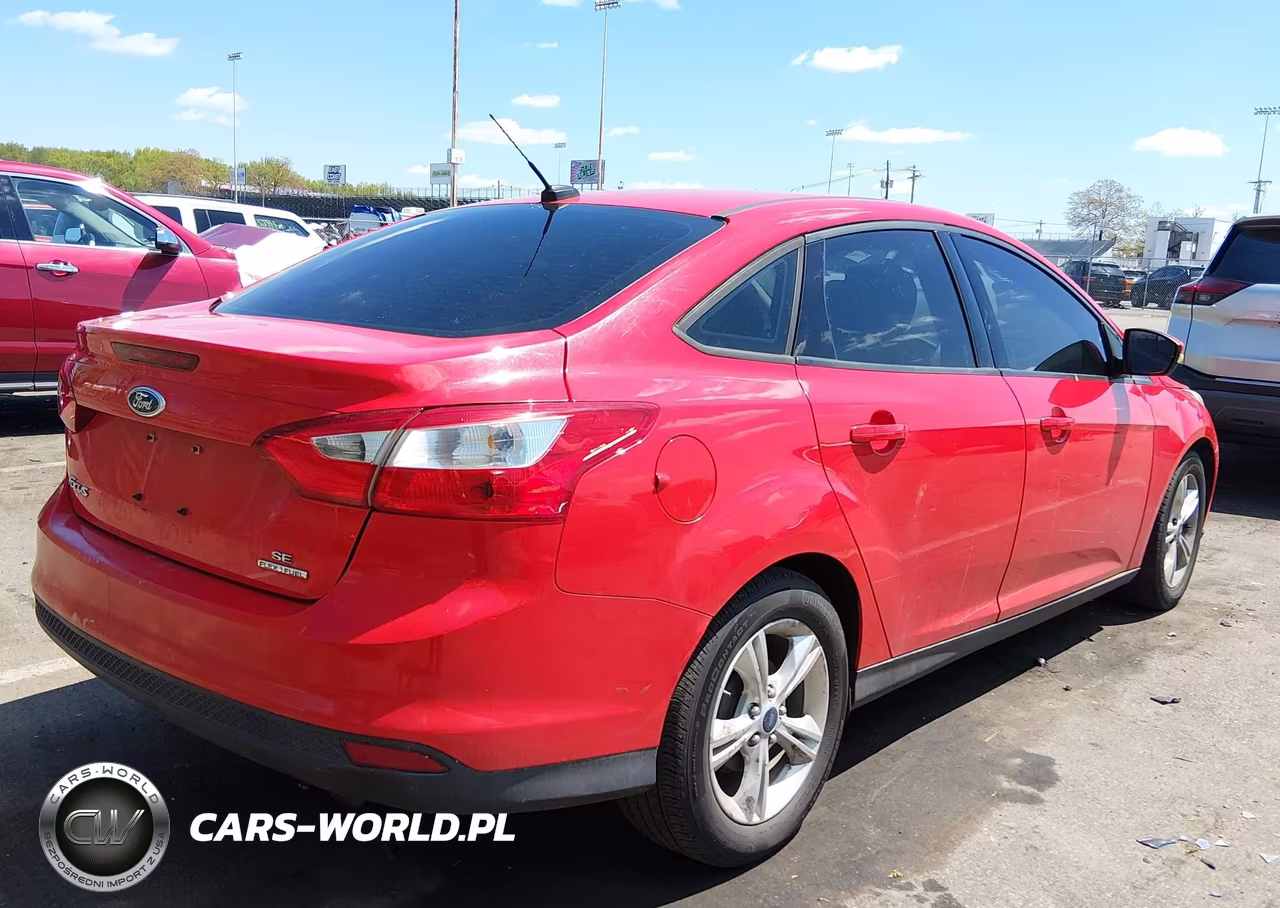 2014 Ford Focus Se VIN:1FADP3F2XEL322101 - 4