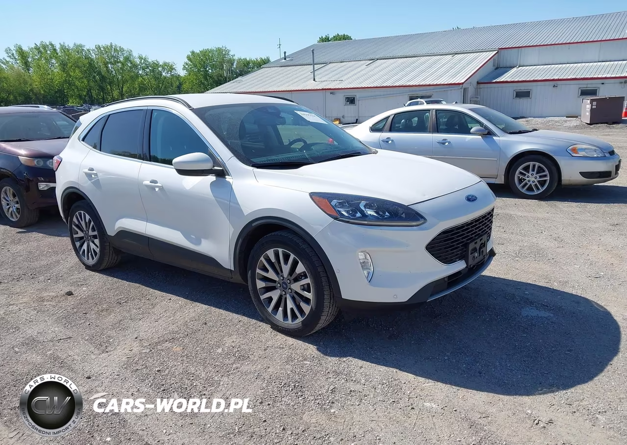 2021 Ford Escape Titanium – zdjęcie 1 z 18
