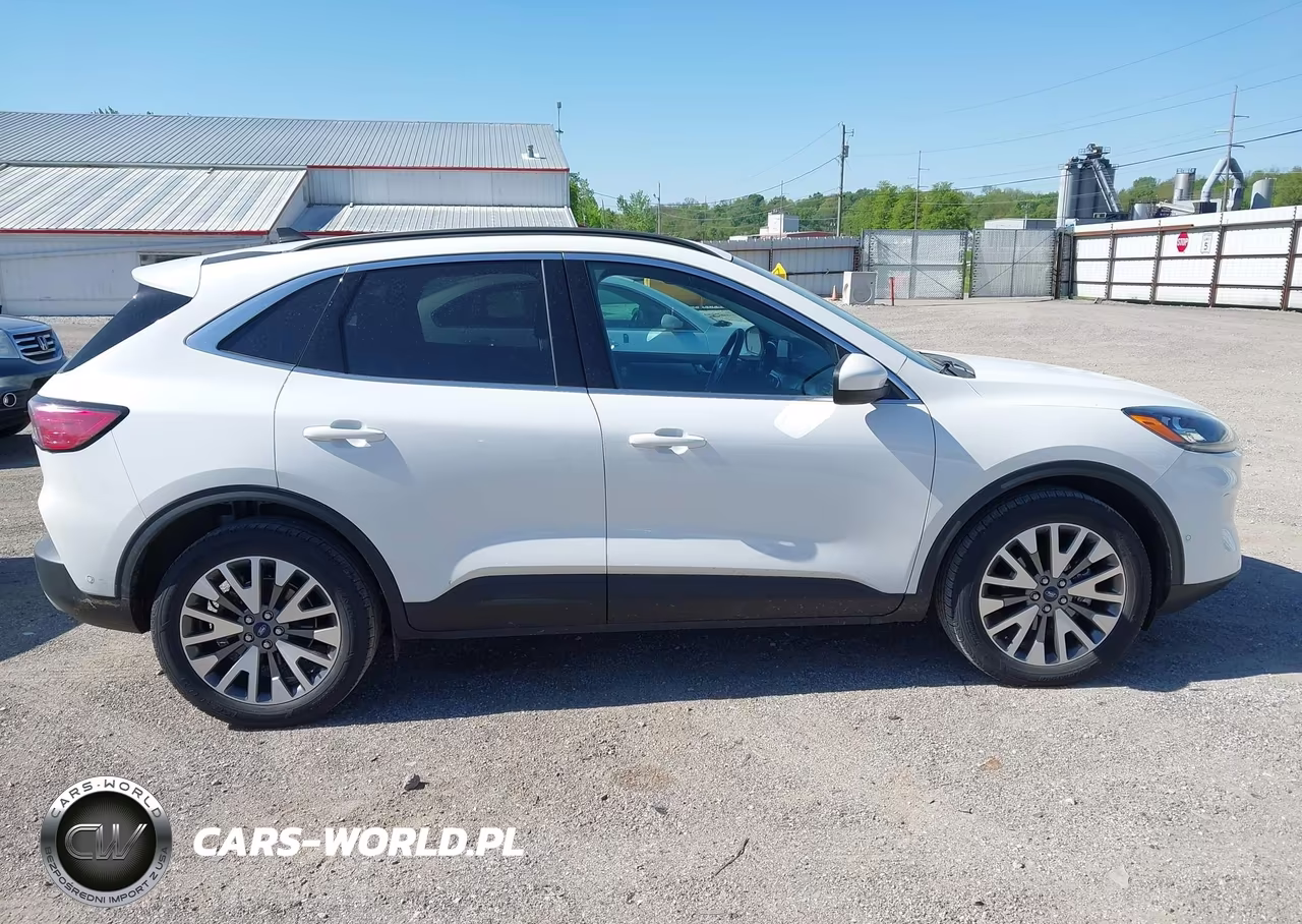 2021 Ford Escape Titanium VIN:1FMCU9J9XMUA12394 - 13