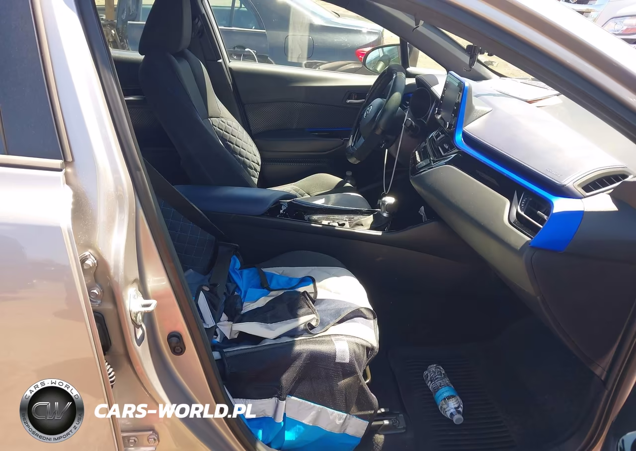 2020 Toyota C-Hr Xle VIN:NMTKHMBXXLR113179 - 5