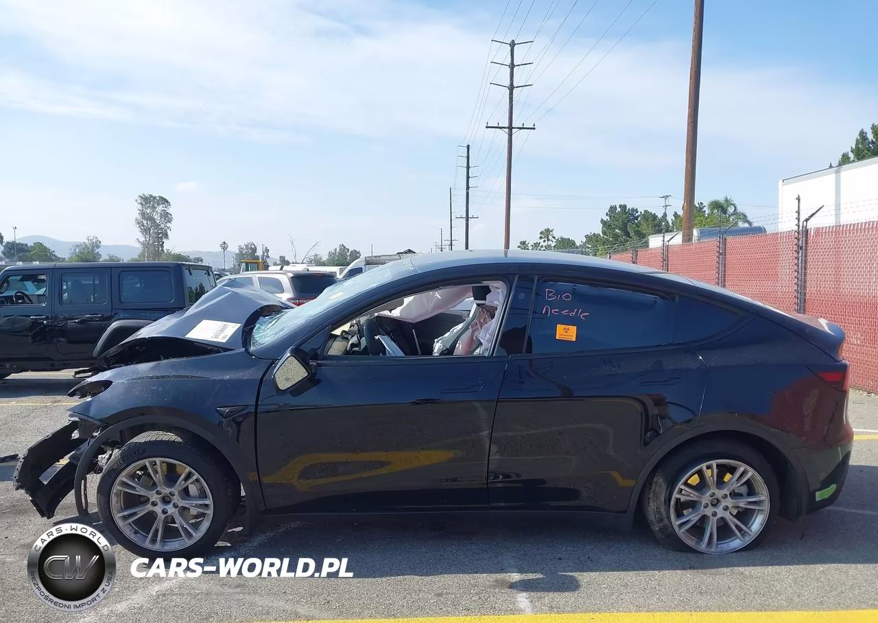2023 Tesla Model Y Awd-Long Range Dual Motor All-Wheel Drive VIN:7SAYGDEE6PA139572 - 14