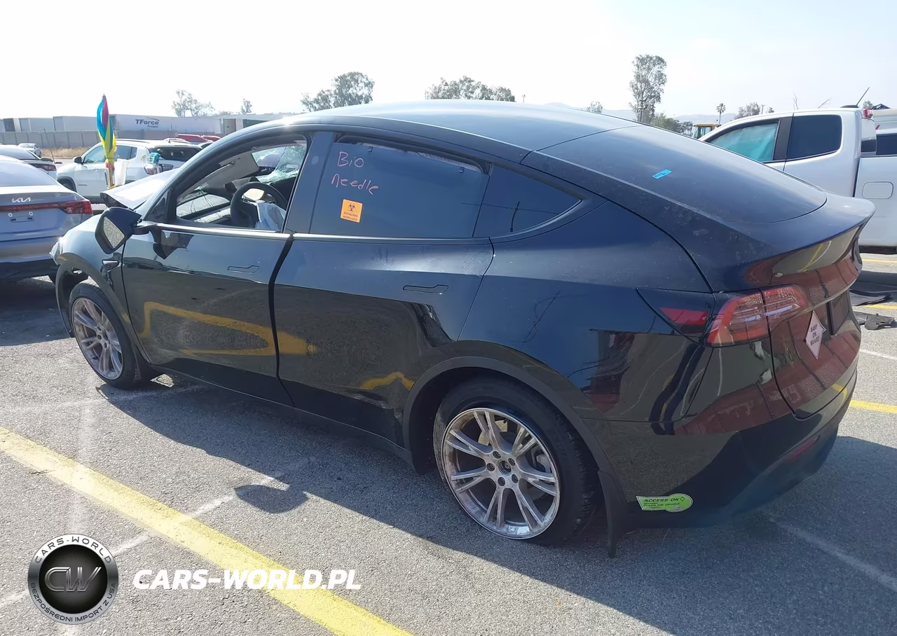 2023 Tesla Model Y Awd-Long Range Dual Motor All-Wheel Drive VIN:7SAYGDEE6PA139572 - 3