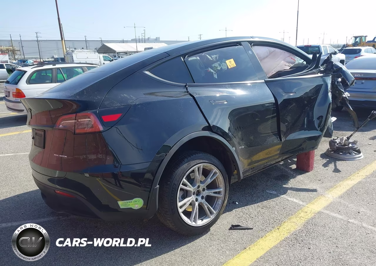 2023 Tesla Model Y Awd-Long Range Dual Motor All-Wheel Drive VIN:7SAYGDEE6PA139572 - 4