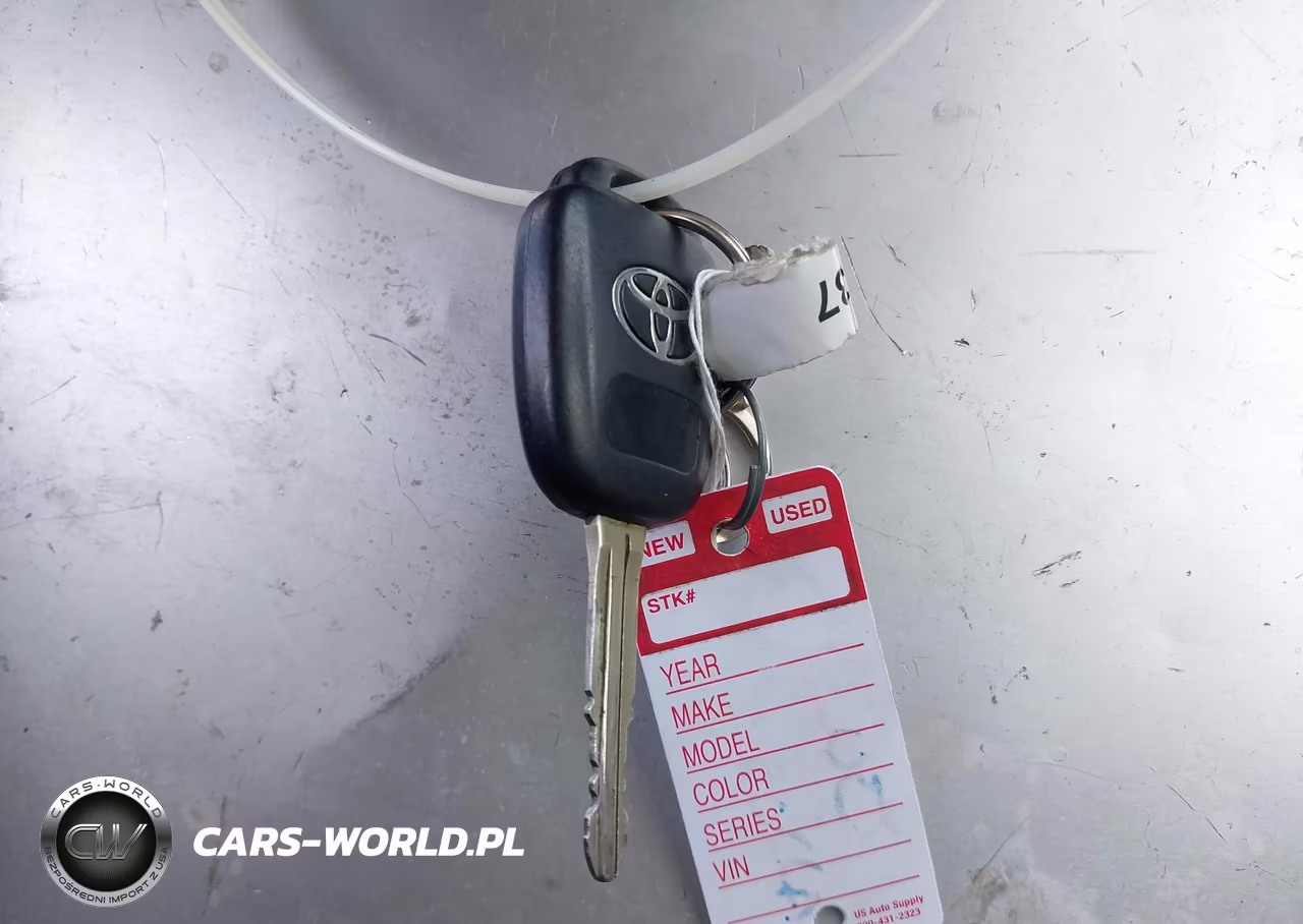 2015 Toyota Corolla S Plus VIN:5YFBURHE7FP200812 - 11