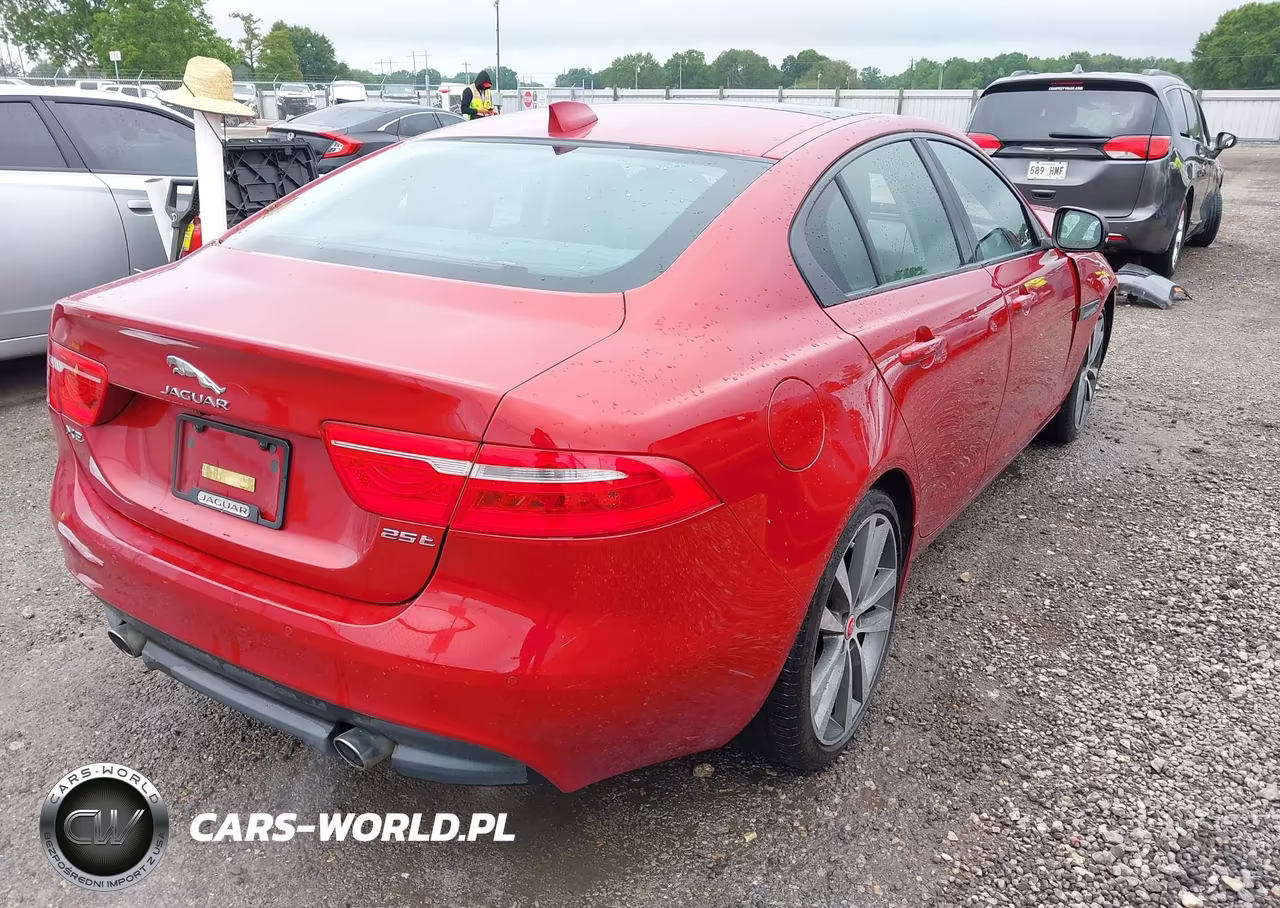 2017 Jaguar Xe 25T Prestige VIN:SAJAE4BG2HA957048 - 4