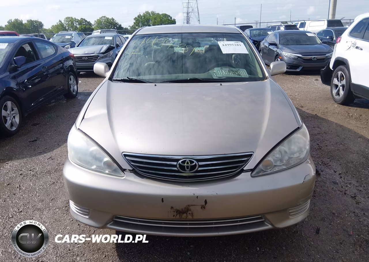 2005 Toyota Camry Le VIN:4T1BE32K65U511900 - 12