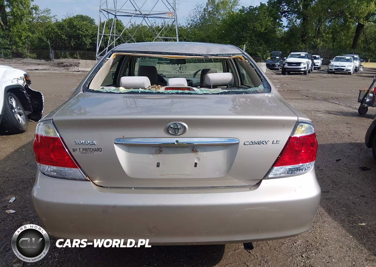 2005 Toyota Camry Le VIN:4T1BE32K65U511900 - 16