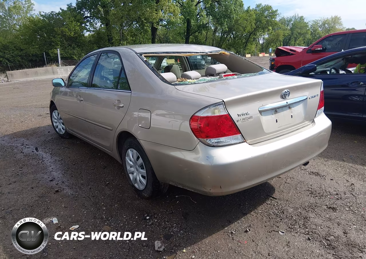 2005 Toyota Camry Le VIN:4T1BE32K65U511900 - 3