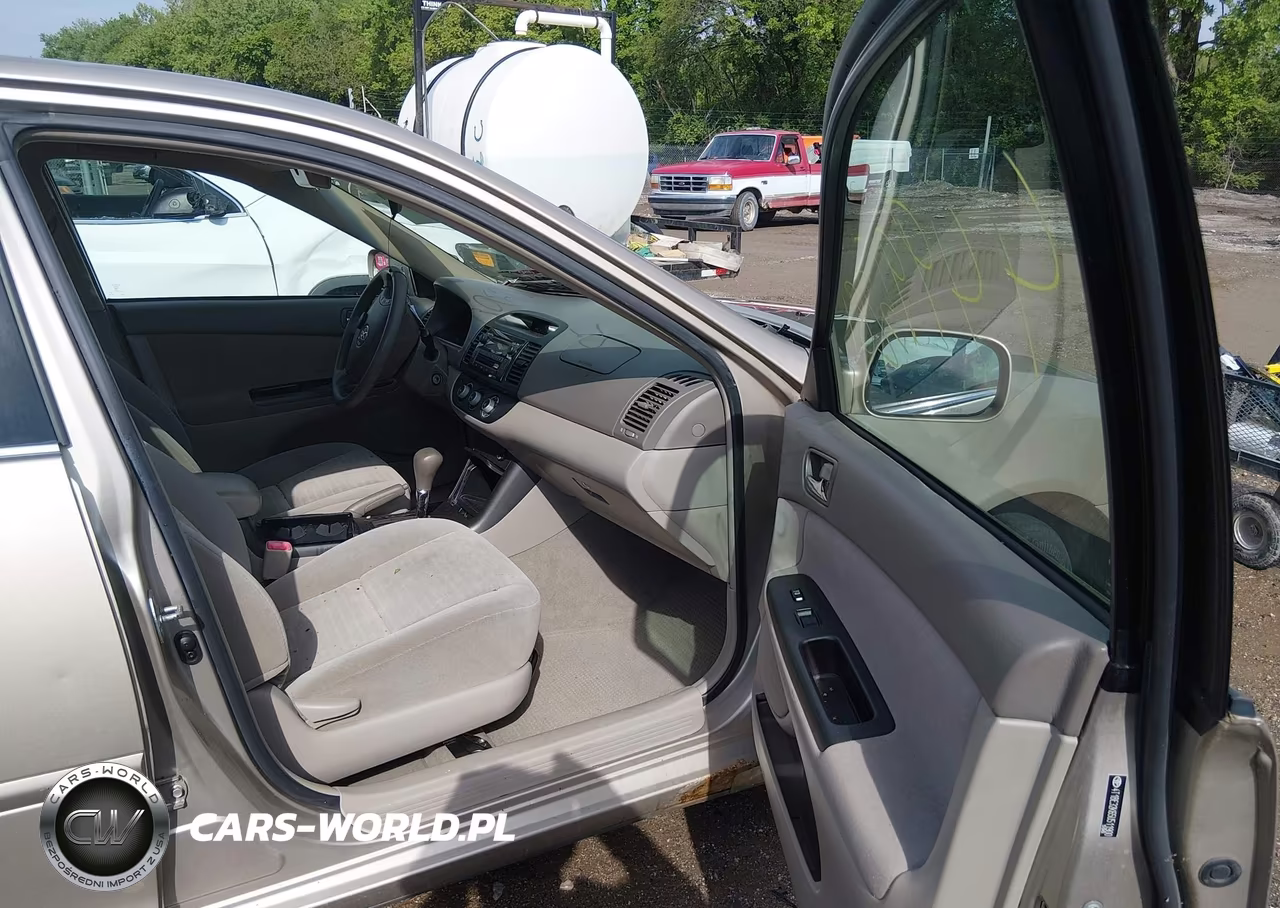 2005 Toyota Camry Le VIN:4T1BE32K65U511900 - 5