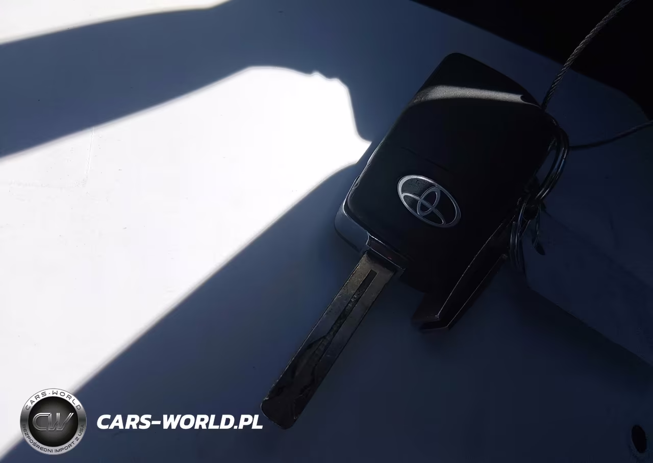 2020 Toyota Corolla Le VIN:JTDEPRAE6LJ024284 - 11