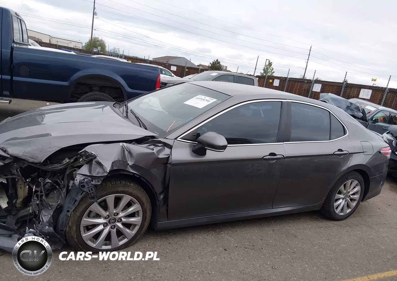 2018 Toyota Camry Le VIN:4T1B11HK6JU019398 - 14