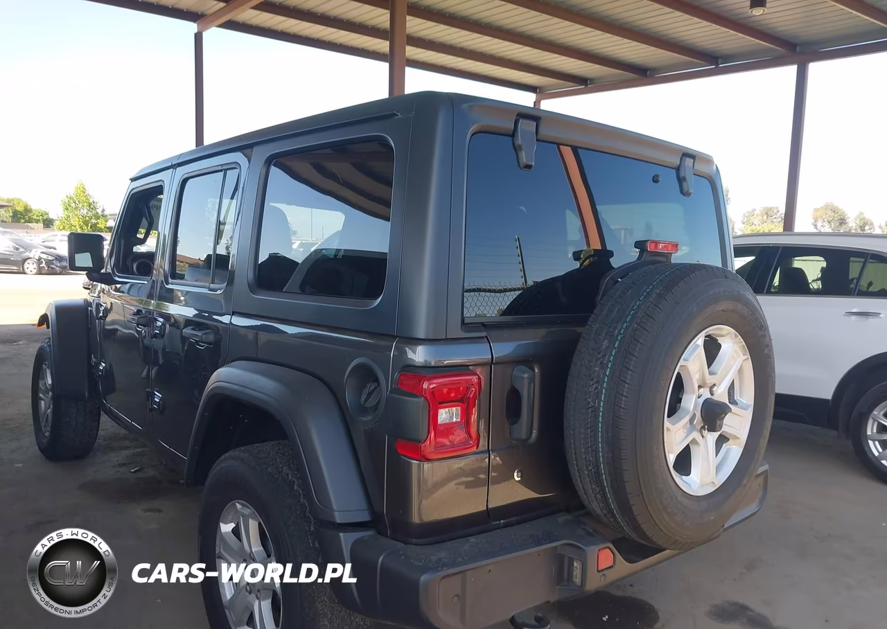 2020 Jeep Wrangler Unlimited Sport S 4X4 VIN:1C4HJXDG3LW267523 - 3