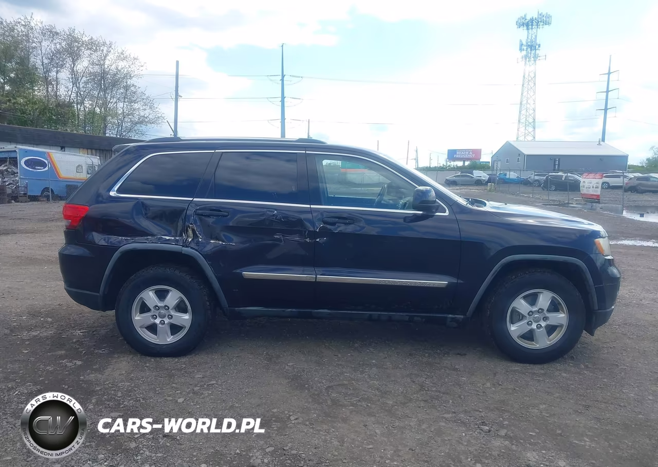 2011 Jeep Grand Cherokee Laredo VIN:1J4RR4GG4BC523346 - 12