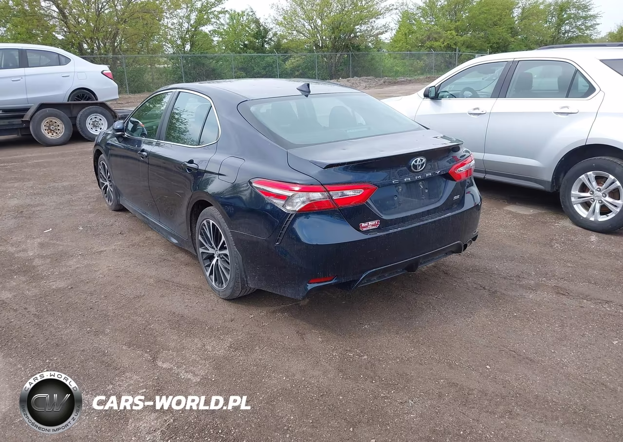 2019 Toyota Camry Se VIN:4T1B11HK2KU824817 - 3
