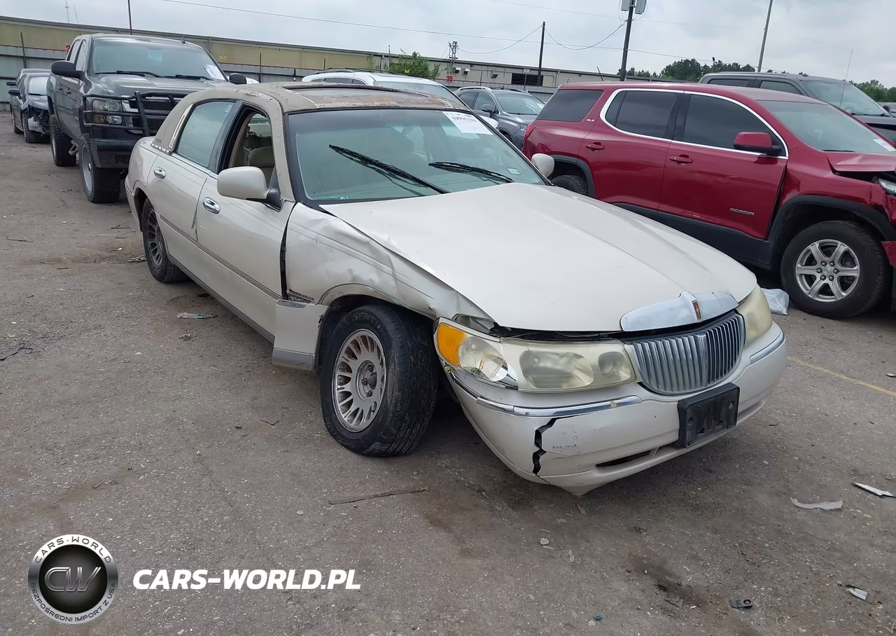 2000 Lincoln Town Car Cartier