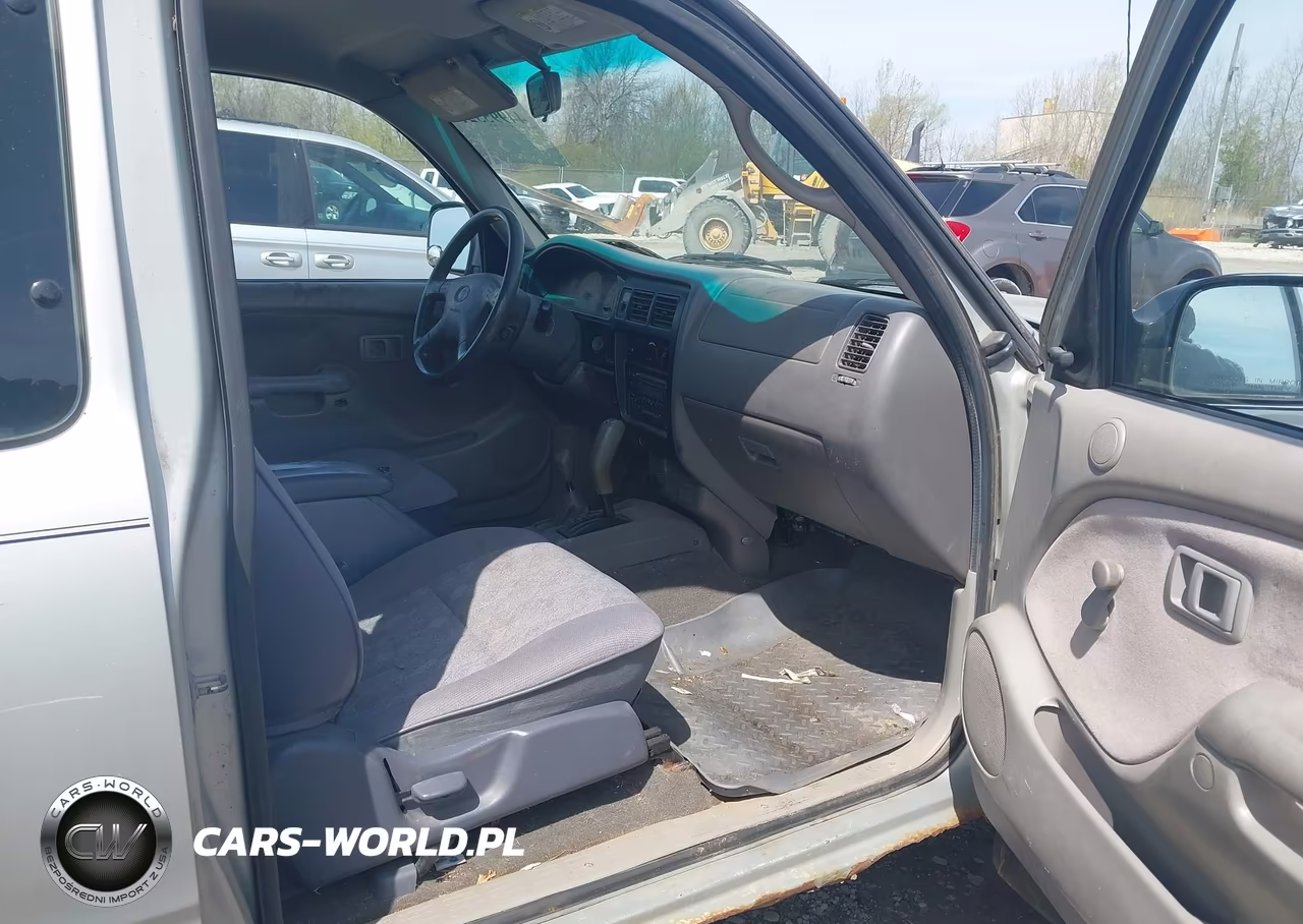 2001 Toyota Tacoma VIN:5TEWM72N81Z720051 - 5