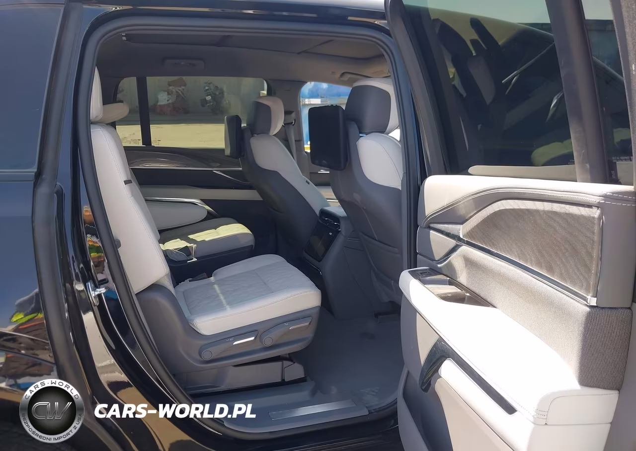 2025 Cadillac Escalade Iq Sport 1 Awd VIN:1GYTEEKL6SU100077 - 7