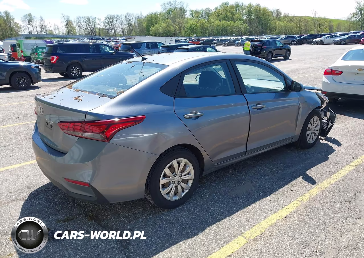 2018 Hyundai Accent Se VIN:3KPC24A34JE020672 - 4