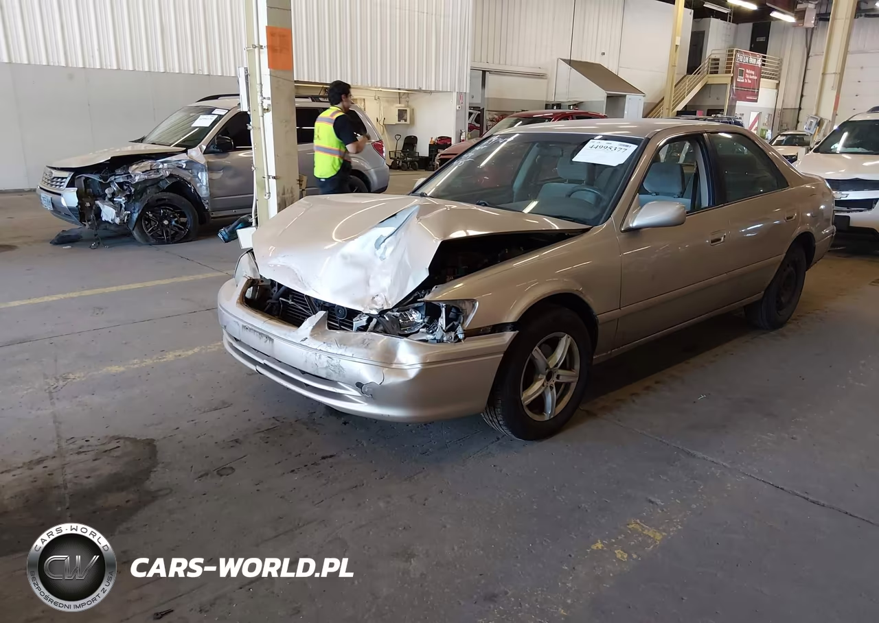 2000 Toyota Camry Le VIN:JT2BG22K1Y0510151 - 2