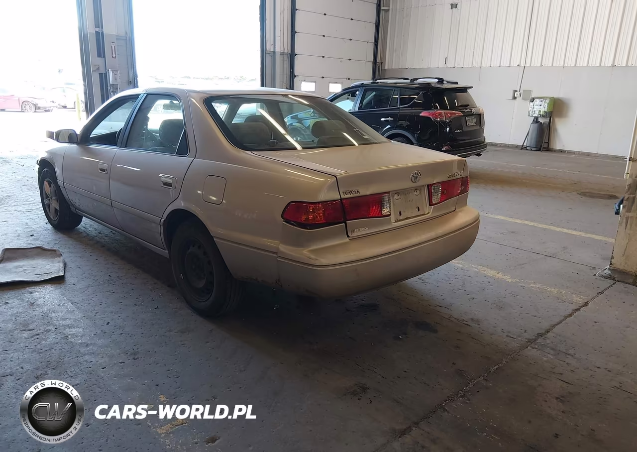 2000 Toyota Camry Le VIN:JT2BG22K1Y0510151 - 3