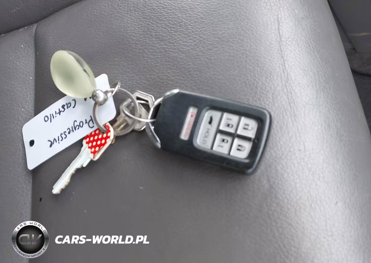 2015 Honda Odyssey Touring-Touring Elite VIN:5FNRL5H93FB076398 - 11
