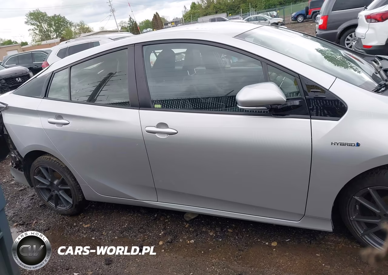 2017 Toyota Prius Four Touring VIN:JTDKARFU6H3533064 - 14