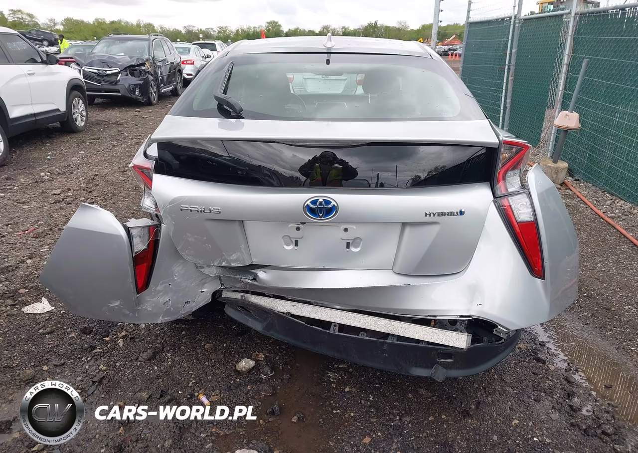 2017 Toyota Prius Four Touring VIN:JTDKARFU6H3533064 - 17