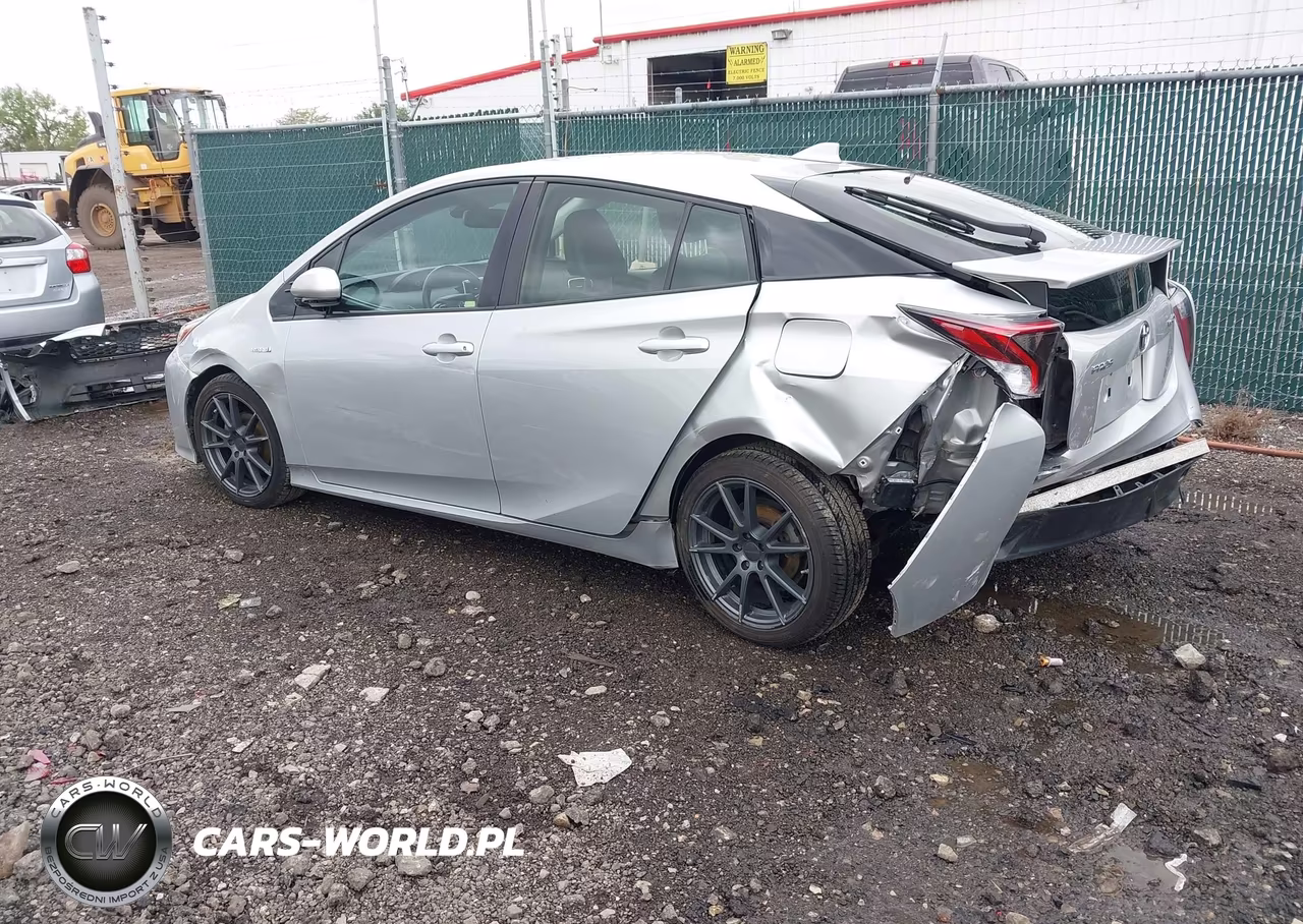 2017 Toyota Prius Four Touring VIN:JTDKARFU6H3533064 - 3