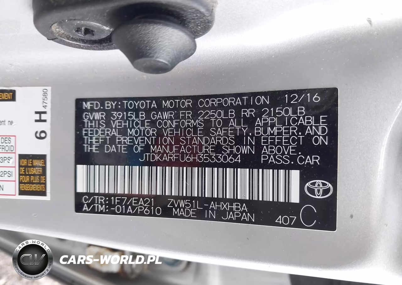 2017 Toyota Prius Four Touring VIN:JTDKARFU6H3533064 - 9