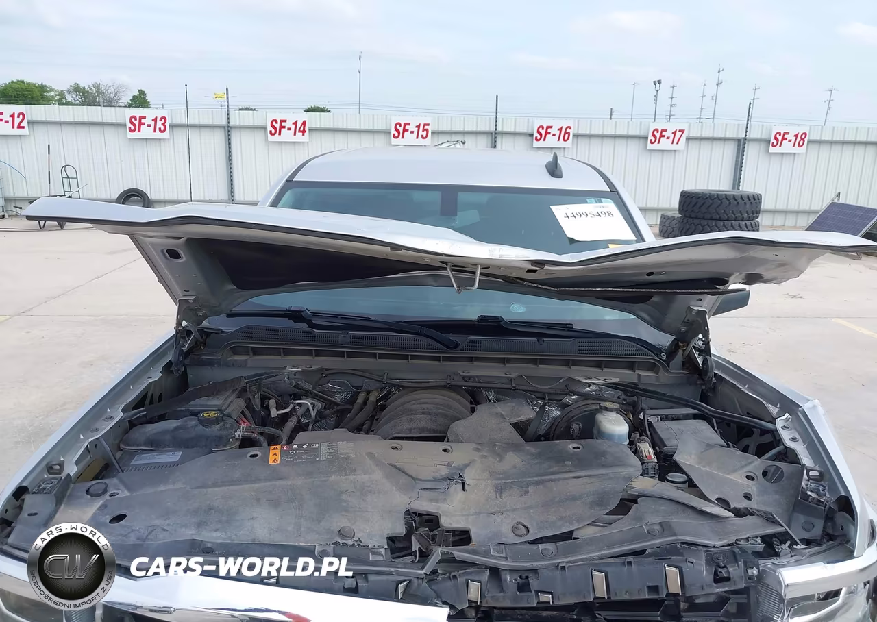 2018 Chevrolet Silverado 1500 1Lt VIN:3GCPCREC2JG370943 - 10